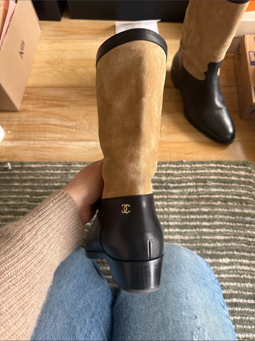 CHANEL Two-Tone Black Leather and Beige Suede Mid-Calf Lace-Up Boots - Picture 13 of 14